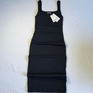 Nwt black aritzia contour midi